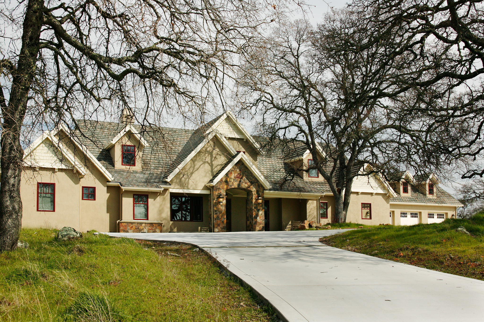 Photo of Custom home in El Dorado County by Remington Moulin Construction.